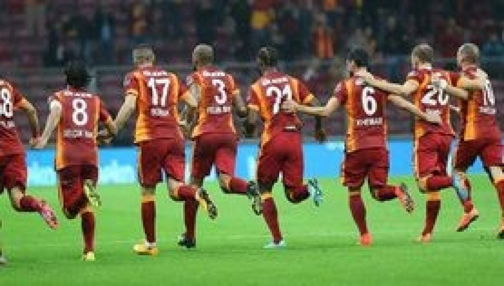 Teaming gs. Galatasaray 2014 number 12.