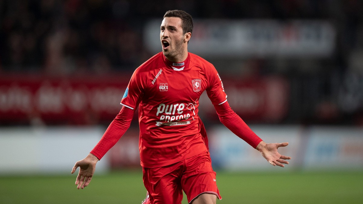 Giorgi Aburjania Scored a Free Kick against Alkmaar (+VIDEO)